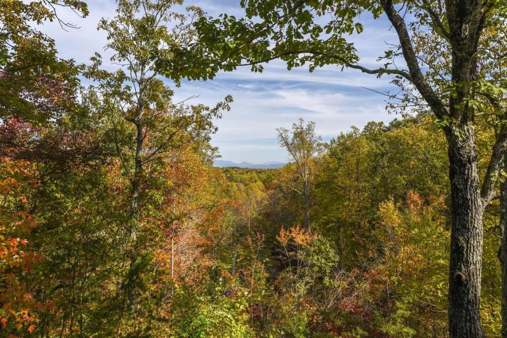 View! Cozy, Private, Fireplace, Hot Tub Log Cabin, Honeymoon! Sevierville Exterior photo
