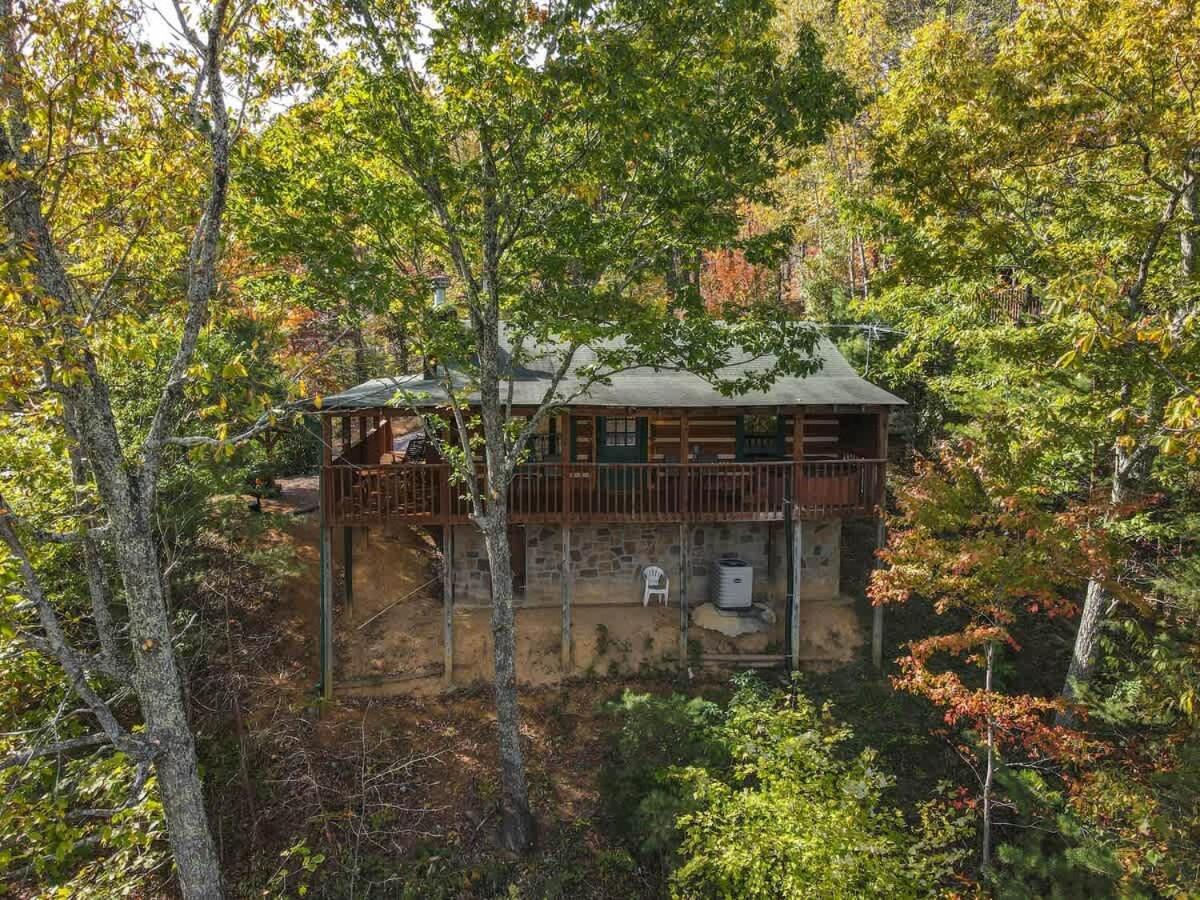 View! Cozy, Private, Fireplace, Hot Tub Log Cabin, Honeymoon! Sevierville Exterior photo