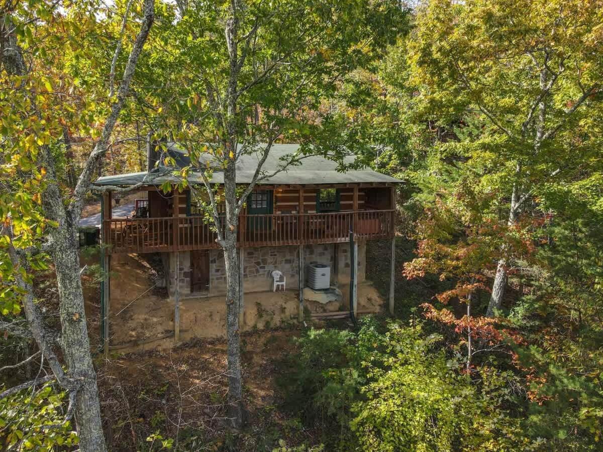 View! Cozy, Private, Fireplace, Hot Tub Log Cabin, Honeymoon! Sevierville Exterior photo